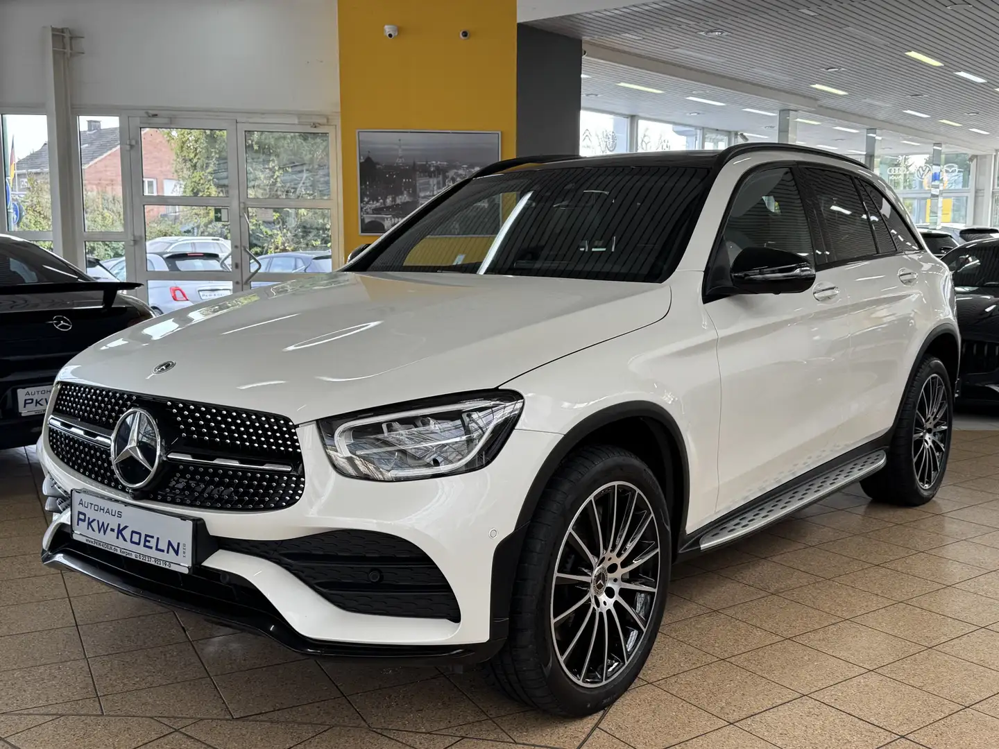 Mercedes-Benz GLC 300 de 4M AMG-LiNE *PANO*DiSTRO*HuD*KEY GO* Blanc - 1