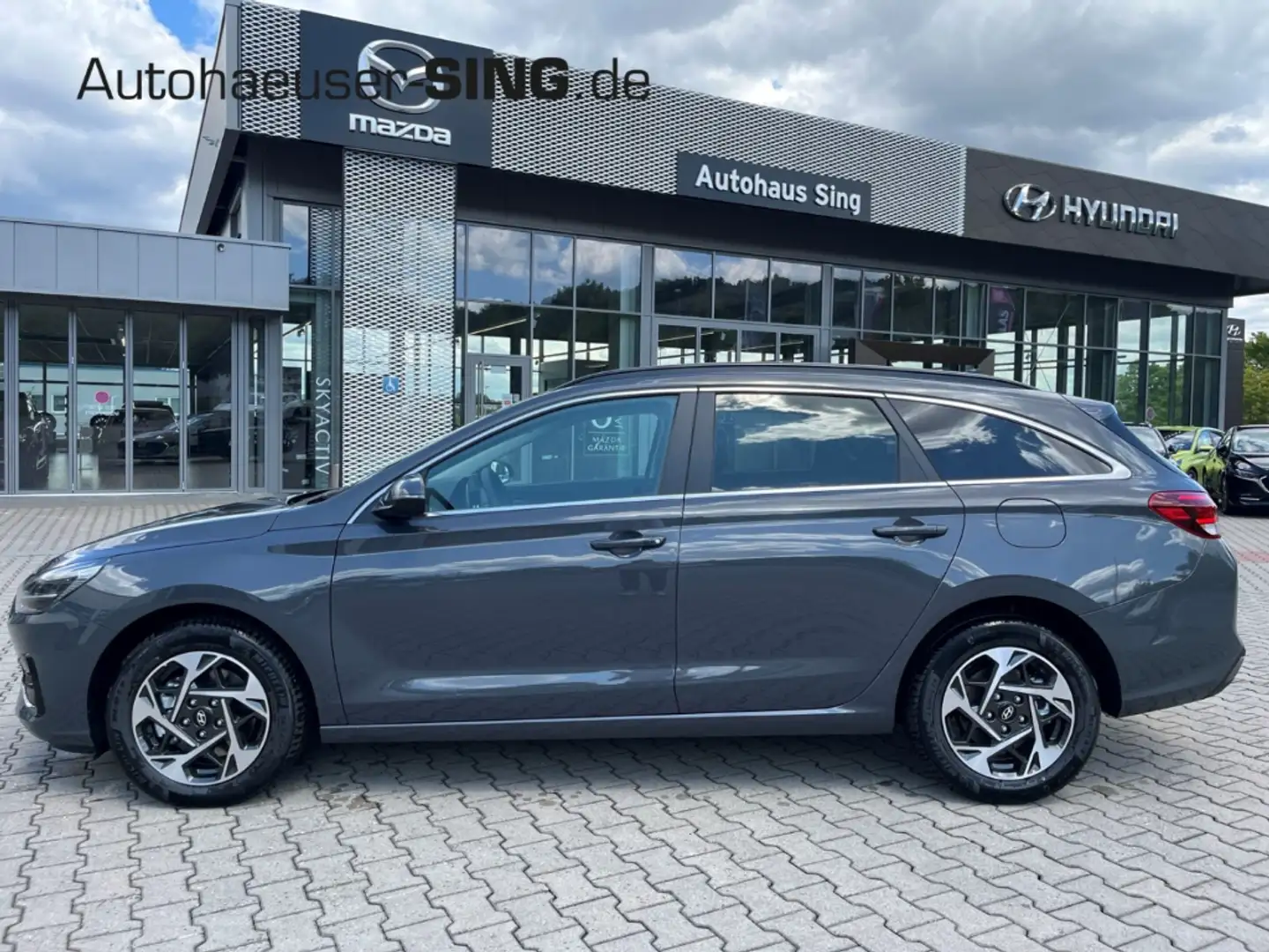 Hyundai i30 Kombi Automatik M-Hybrid Klima LED Kamera Grau - 2