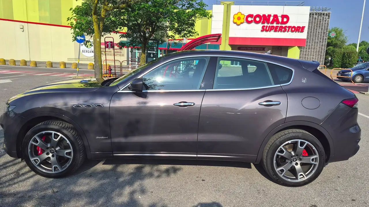 Maserati Levante 2021