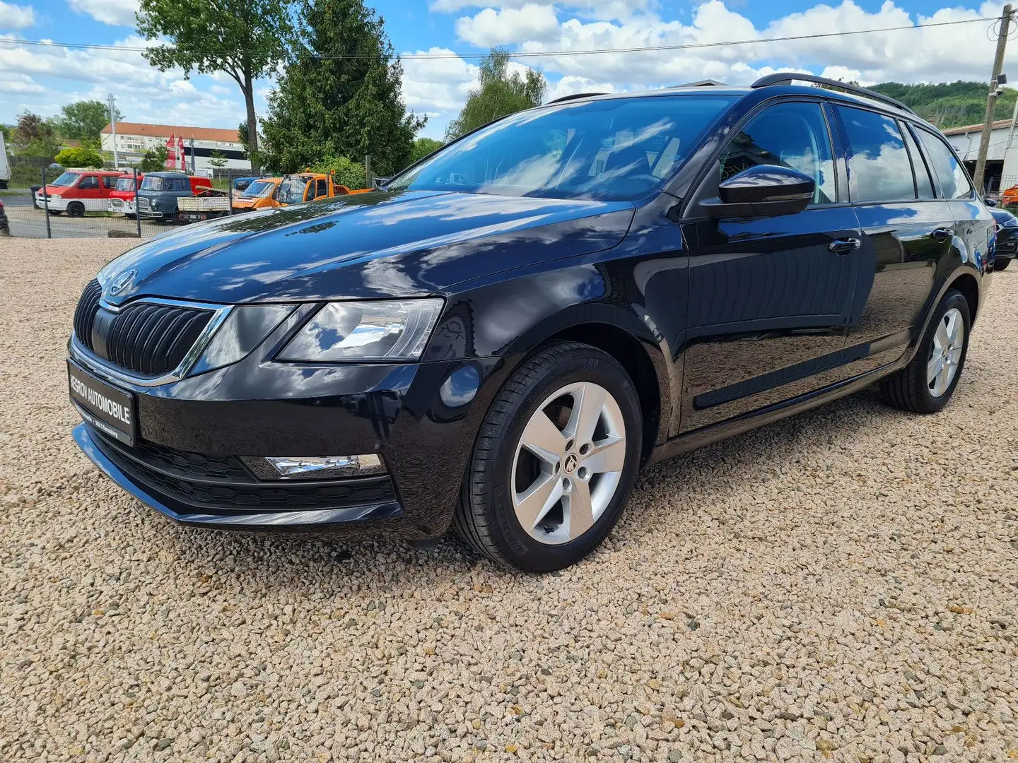 Skoda Octavia Combi Tour Noir - 2