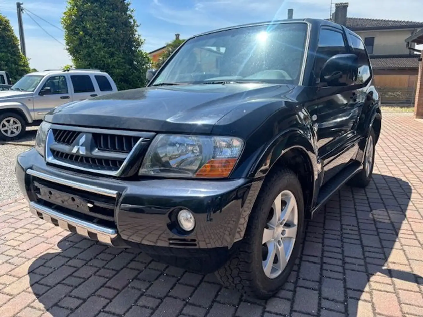 Mitsubishi Pajero 3p 3.2 CR Invite Nero - 2