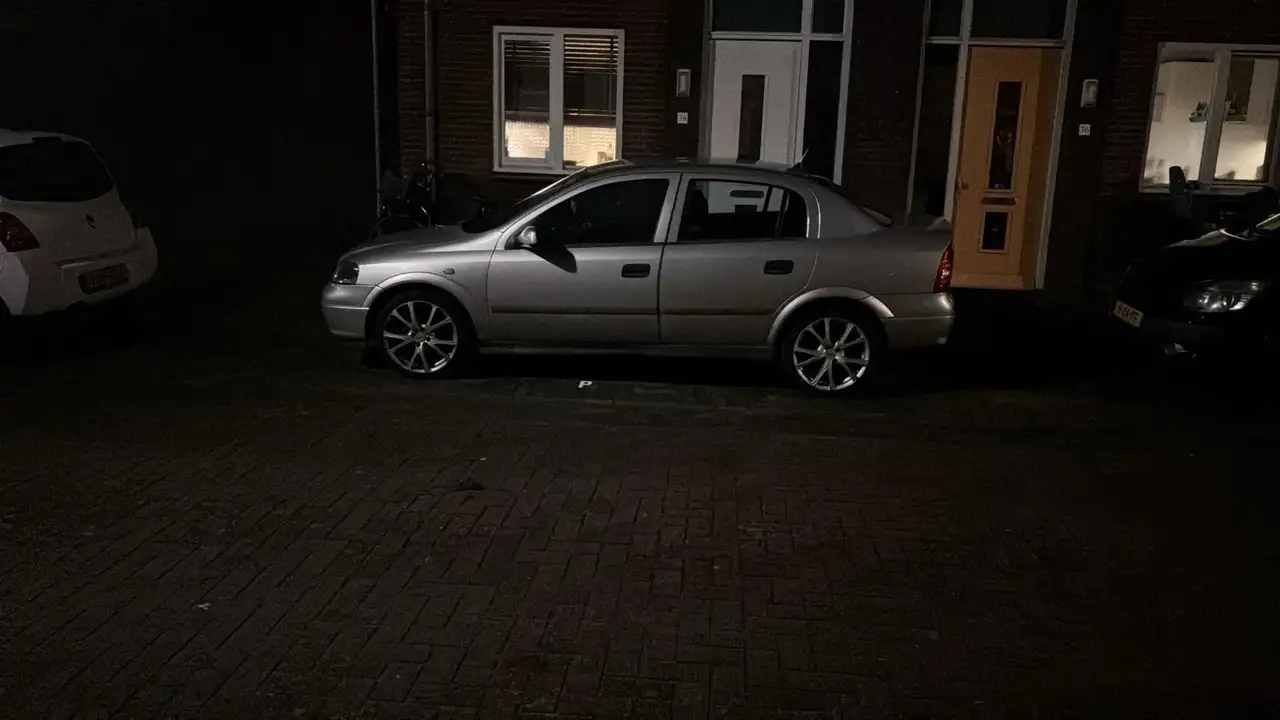 Opel Astra 1.6 Edition 2000, foto 4