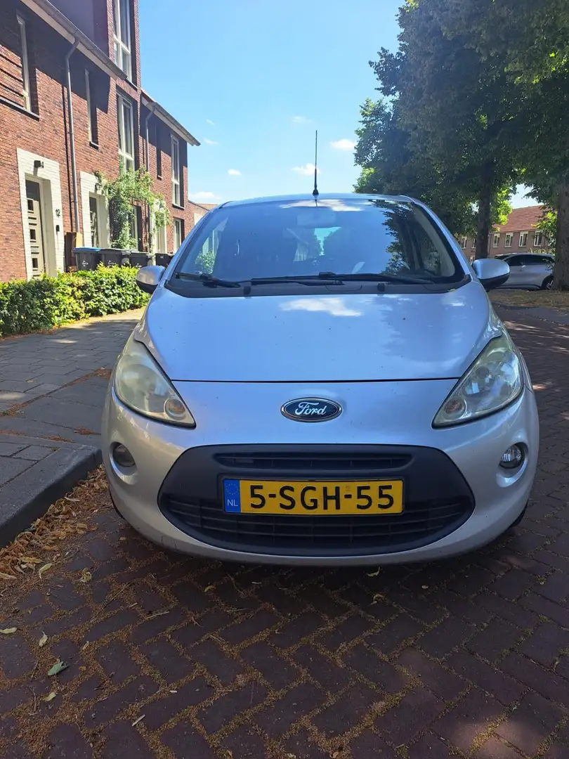 Ford Ka/Ka+ 1.2 Comfort s/s Gümüş rengi - 1