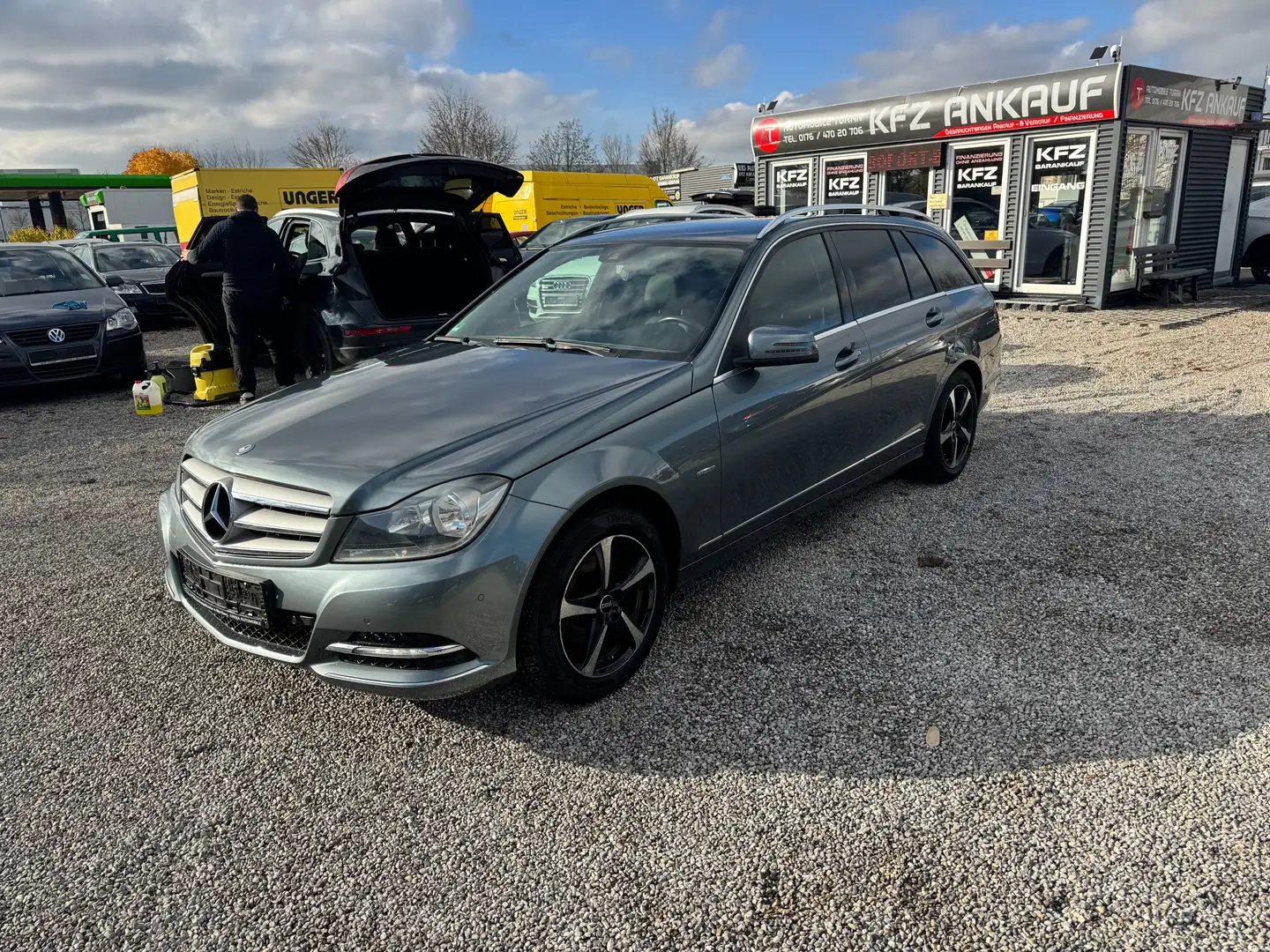 Mercedes-Benz C 180 C 180 C T-Modell CGI BlueEfficiency Sitzheizung!! Grau - 2