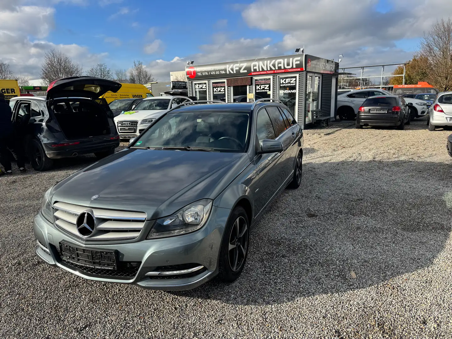 Mercedes-Benz C 180 C 180 C T-Modell CGI BlueEfficiency Sitzheizung!! Grau - 1