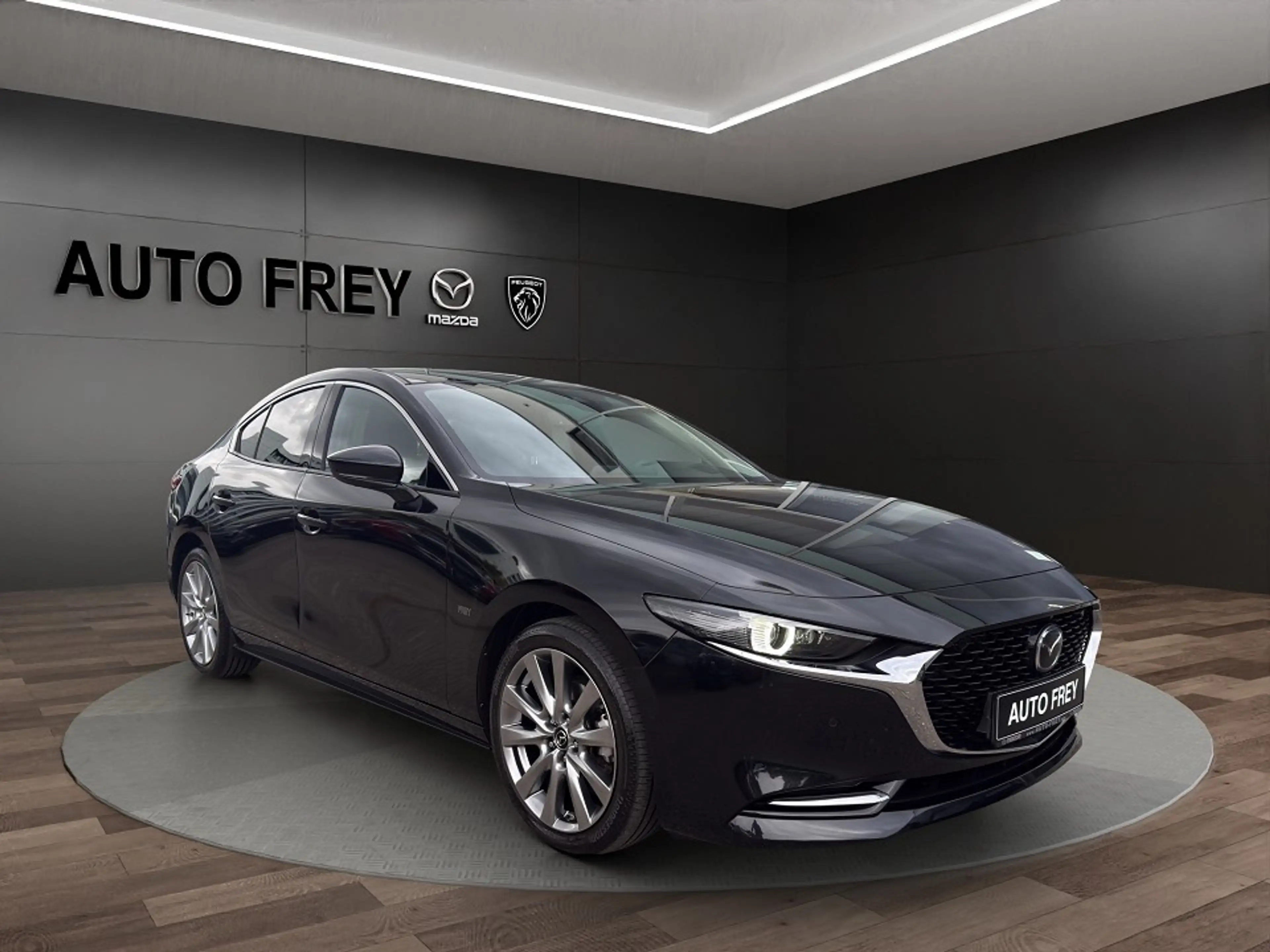 Mazda 3 X 186PS Selection AT+DES-P+PRE-P+ 360°+ACAA+BOSE+M