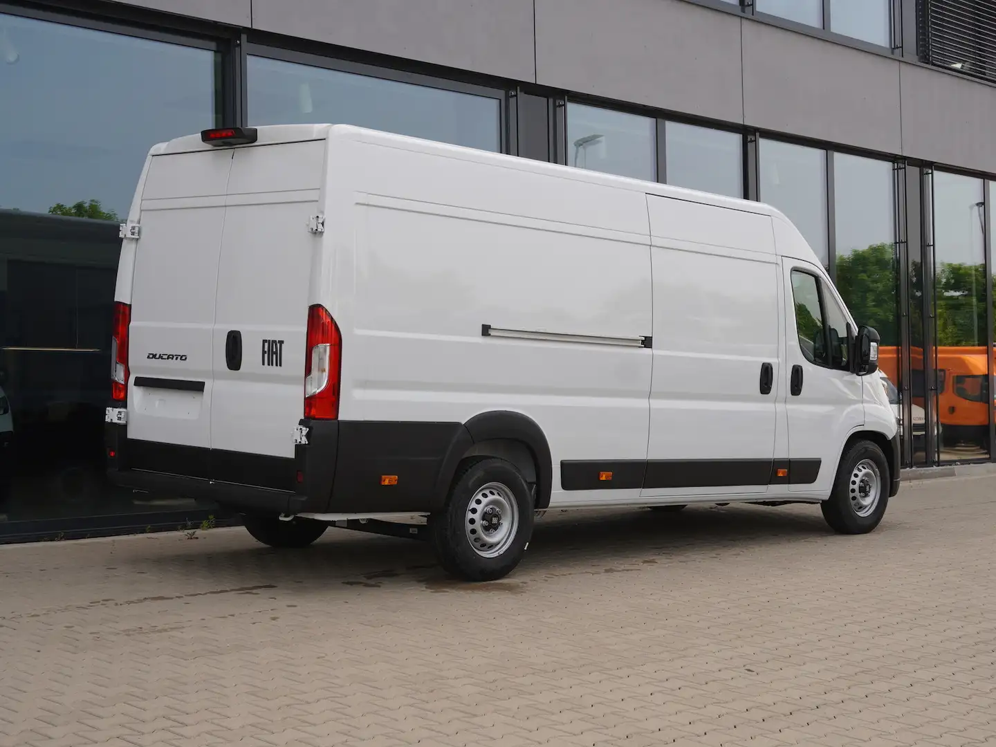 Fiat Ducato Maxi 35 L4H2 140 / Schwingsitz Bílá - 2