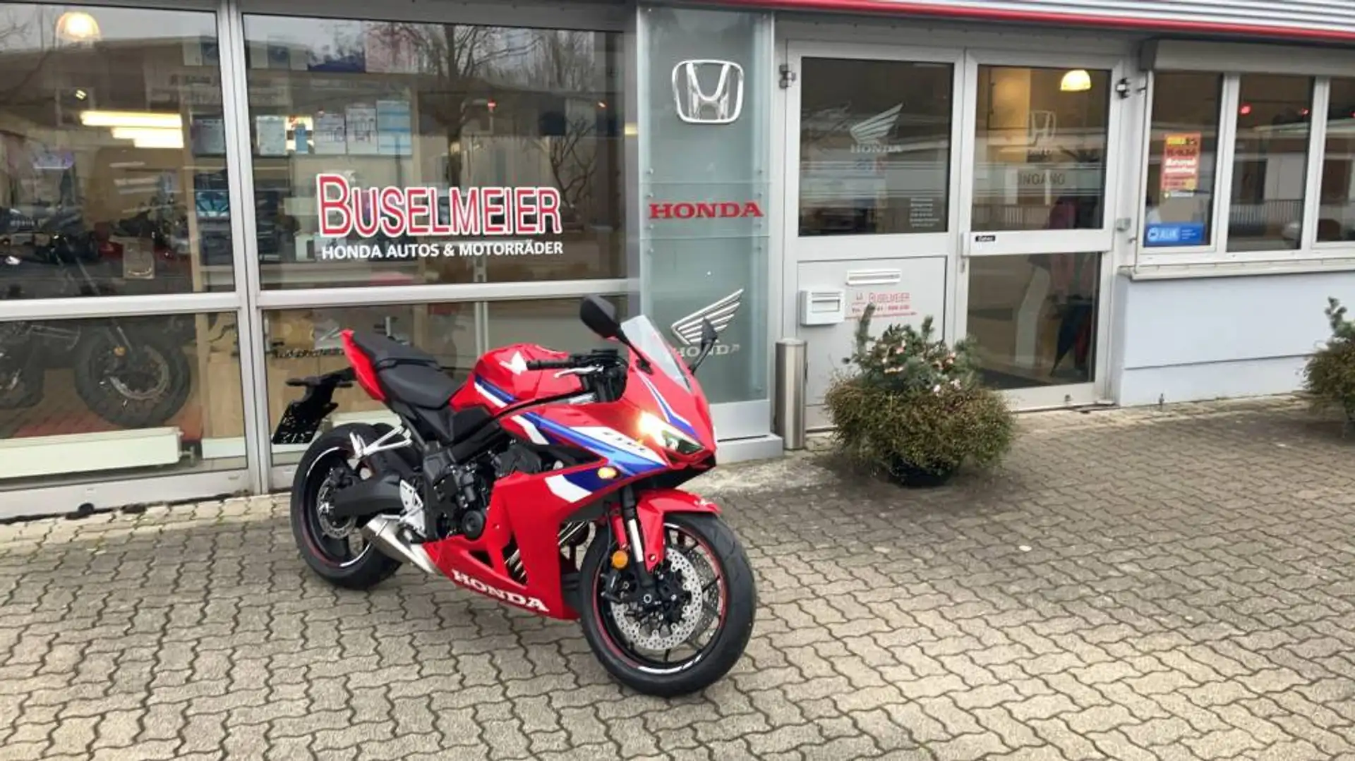Honda CBR 650 R - E Clutch - Zum Probefahren crvena - 1