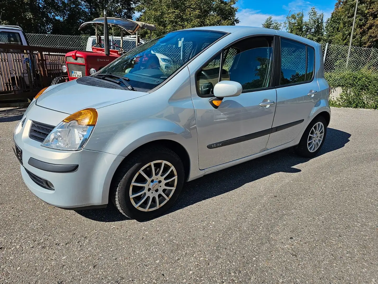 Renault Modus Dynamique 1.6 16V Automatik Klima TÜV 0724 Silber - 1