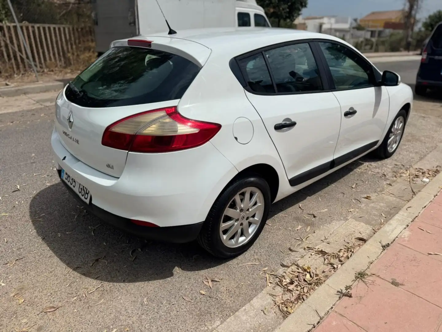 Renault Megane M.Sedán 1.5dCi Confort Dynamique 85eco2 Blanco - 2