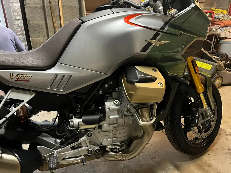 Moto Guzzi V 100 - foto 8