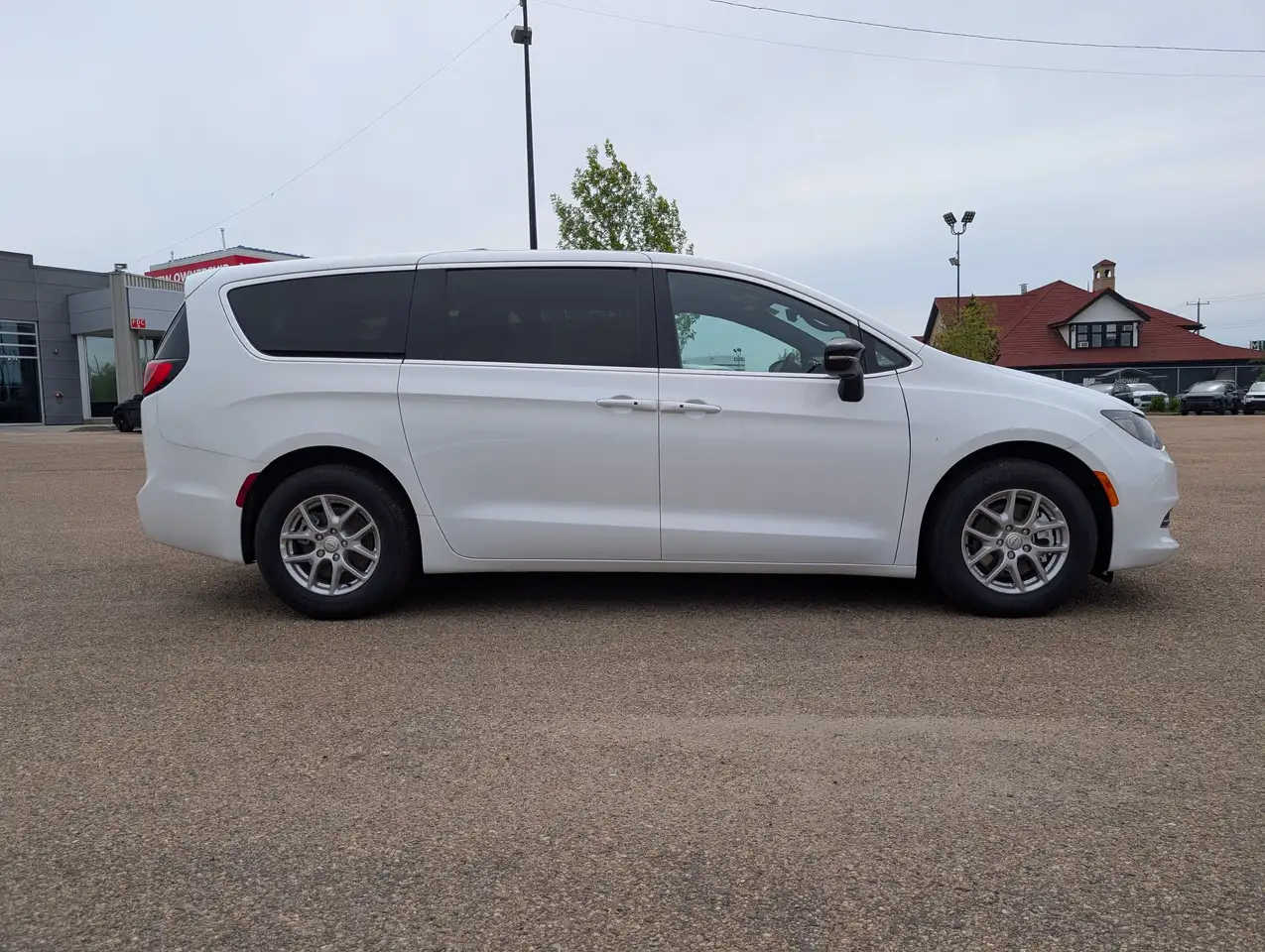 Chrysler Grand Caravan снимка Chrysler Grand Caravan