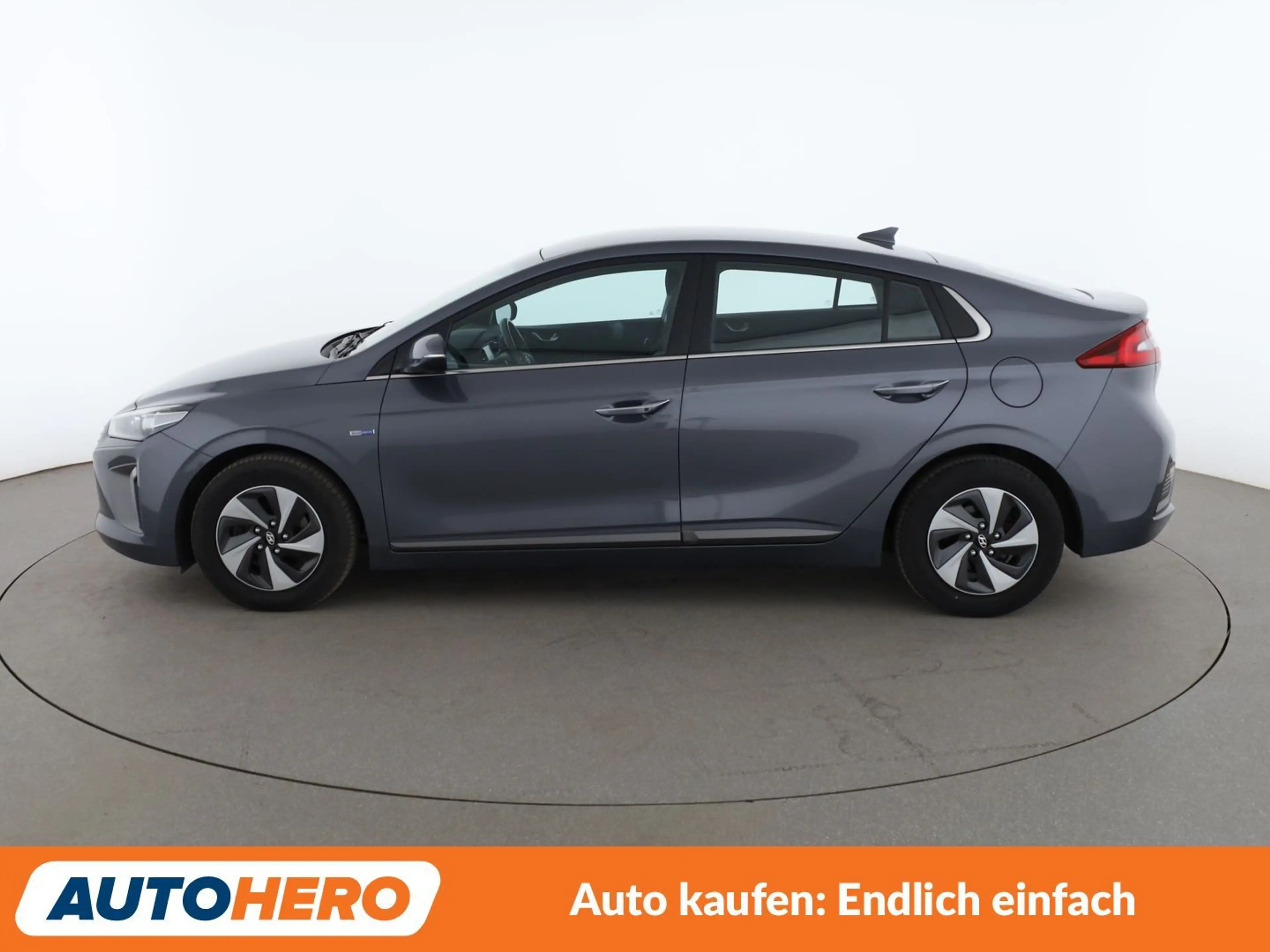 Hyundai IONIQ 1.6 Hybrid Style Aut.*NAVI*BiXENON*CAM*SHZ*LHZ* — photo 3