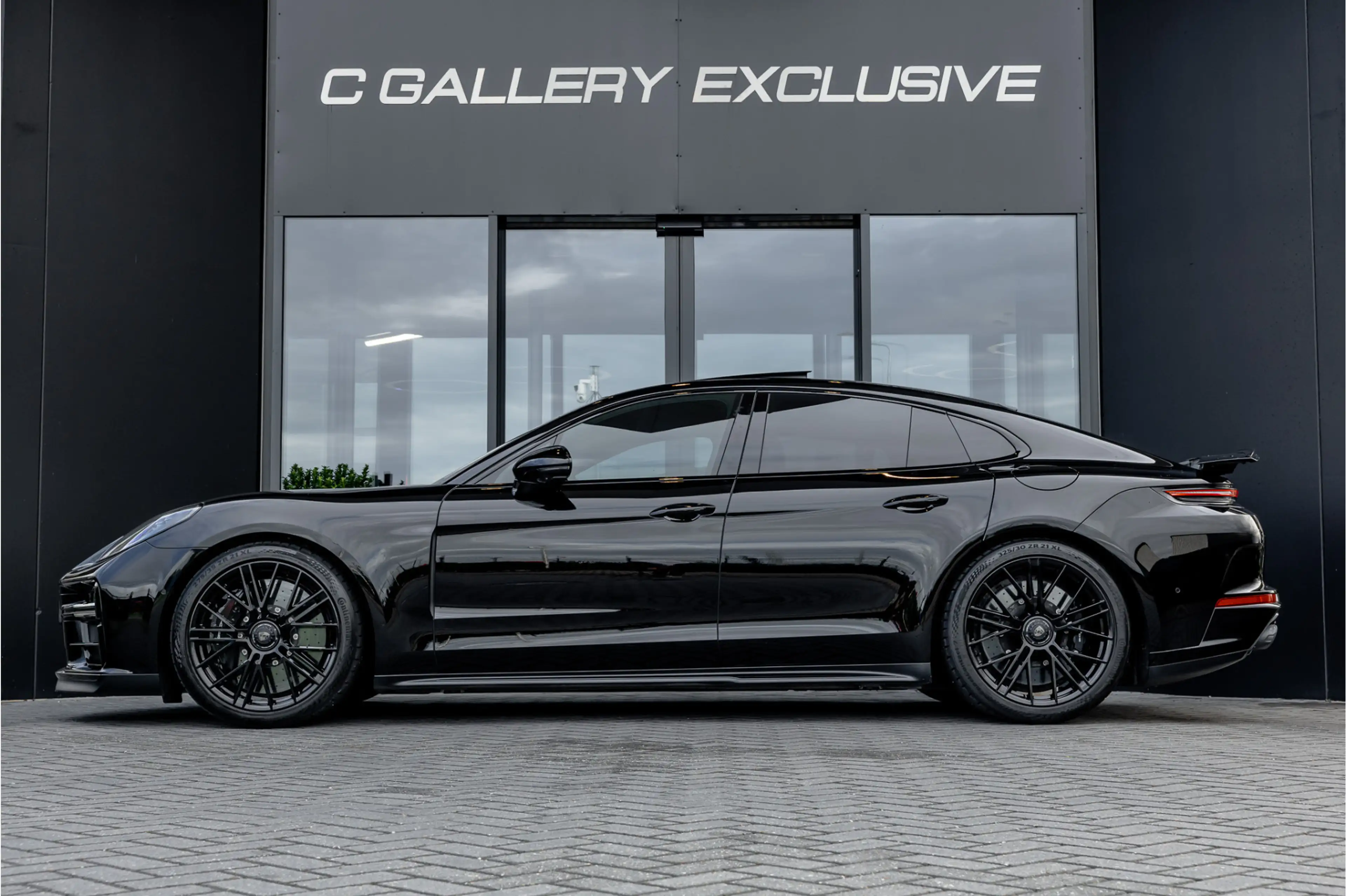 Porsche Panamera 4.0 Turbo S E-Hybrid - BTW | Akrapovic | Full PPF — photo 4