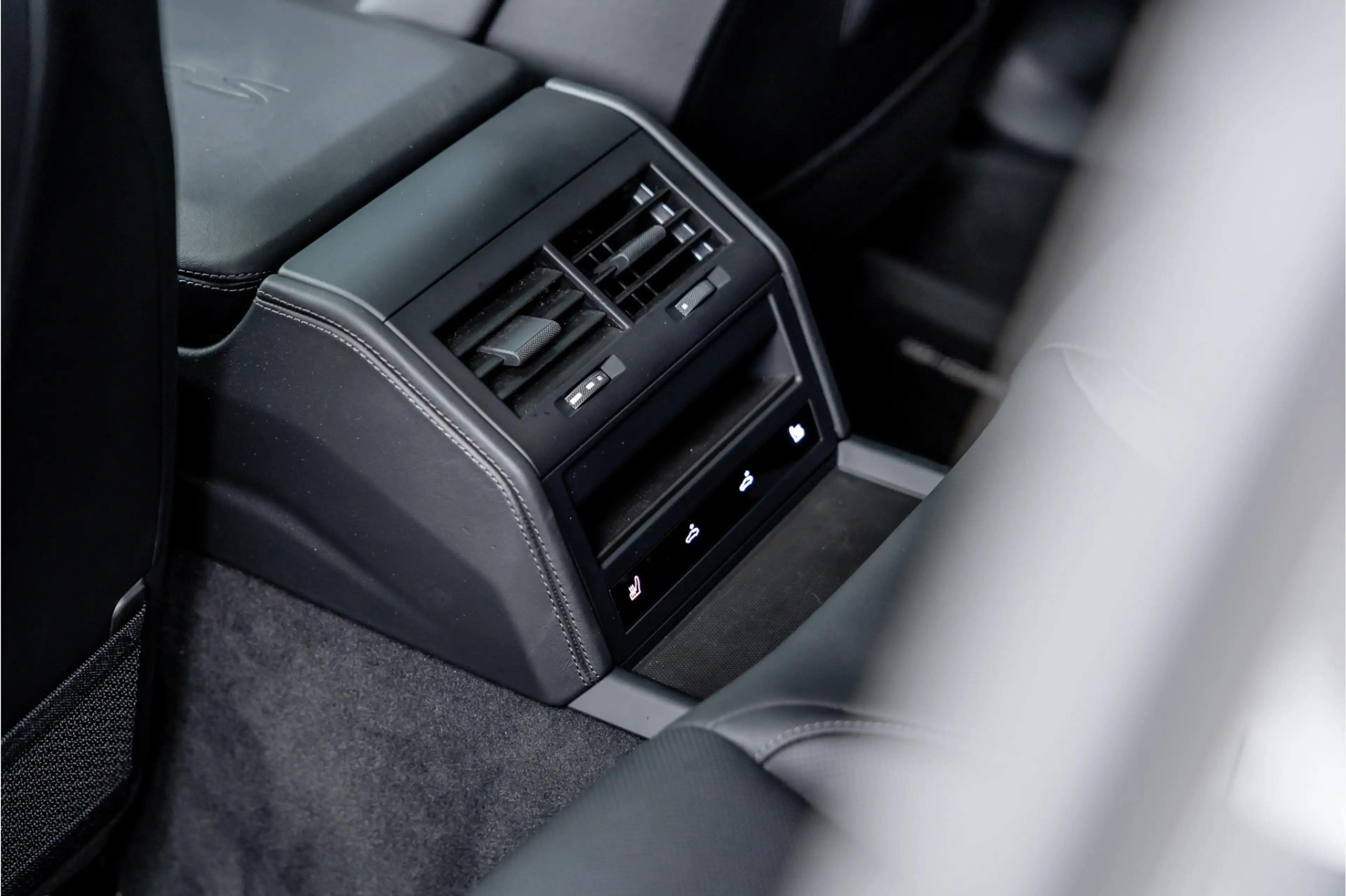 Porsche Panamera 4.0 Turbo S E-Hybrid - BTW | Akrapovic | Full PPF — photo 11