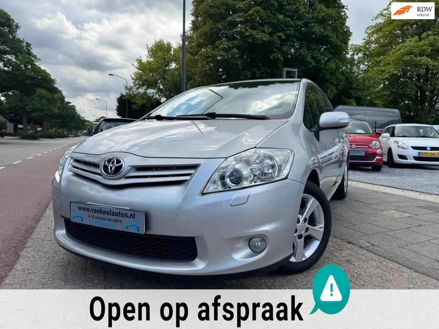 Toyota Auris 1.6 Dynamic Clima Elek Pakket Xenon Navi Cruise Grijs - 1