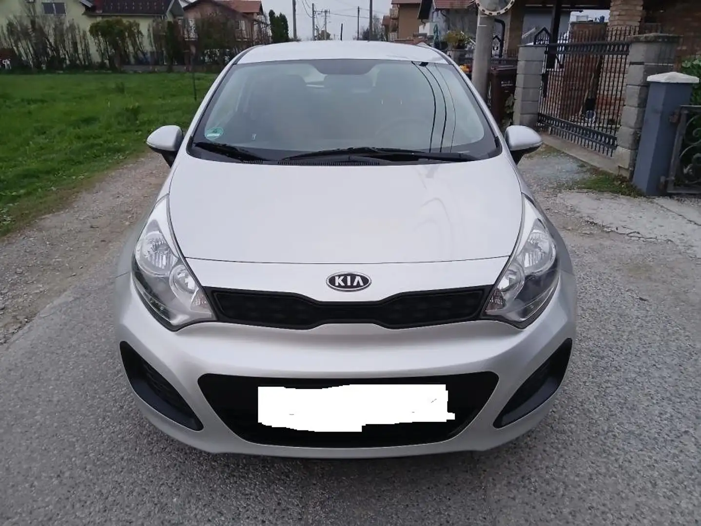 Kia Rio 1.5i 16v LS - 1