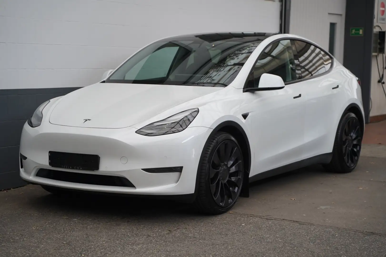 Tesla Model Y Performance *Matrix-LED* Wit - 2
