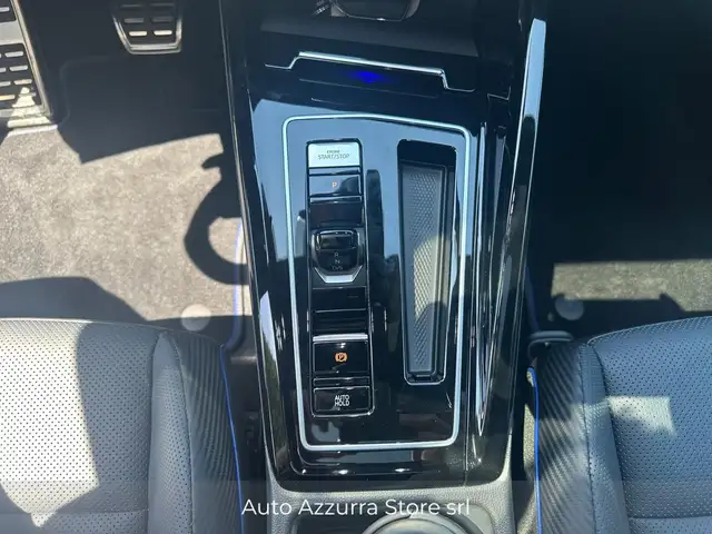 Volkswagen Golf view 13