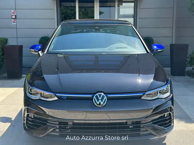 Volkswagen Golf view 2