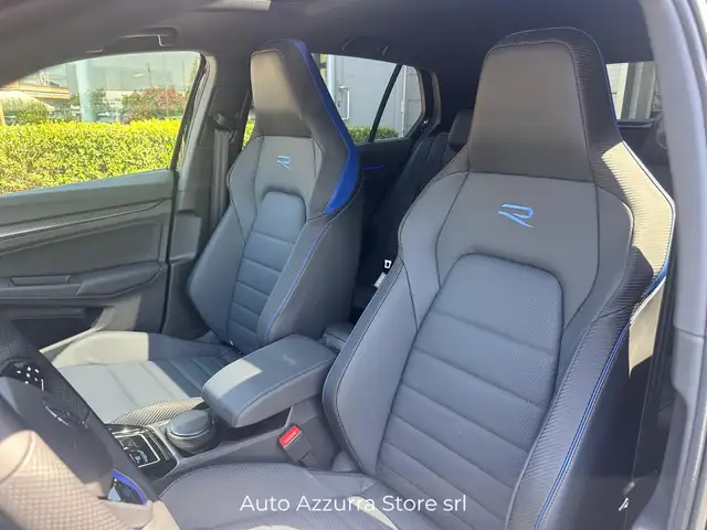 Volkswagen Golf view 9