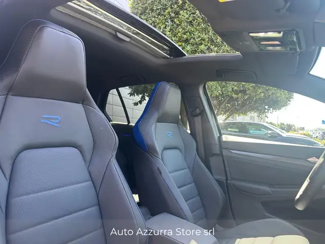 Volkswagen Golf view 14