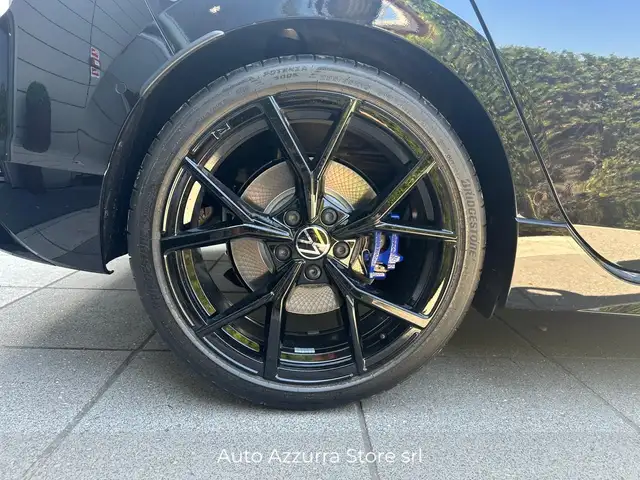 Volkswagen Golf view 8