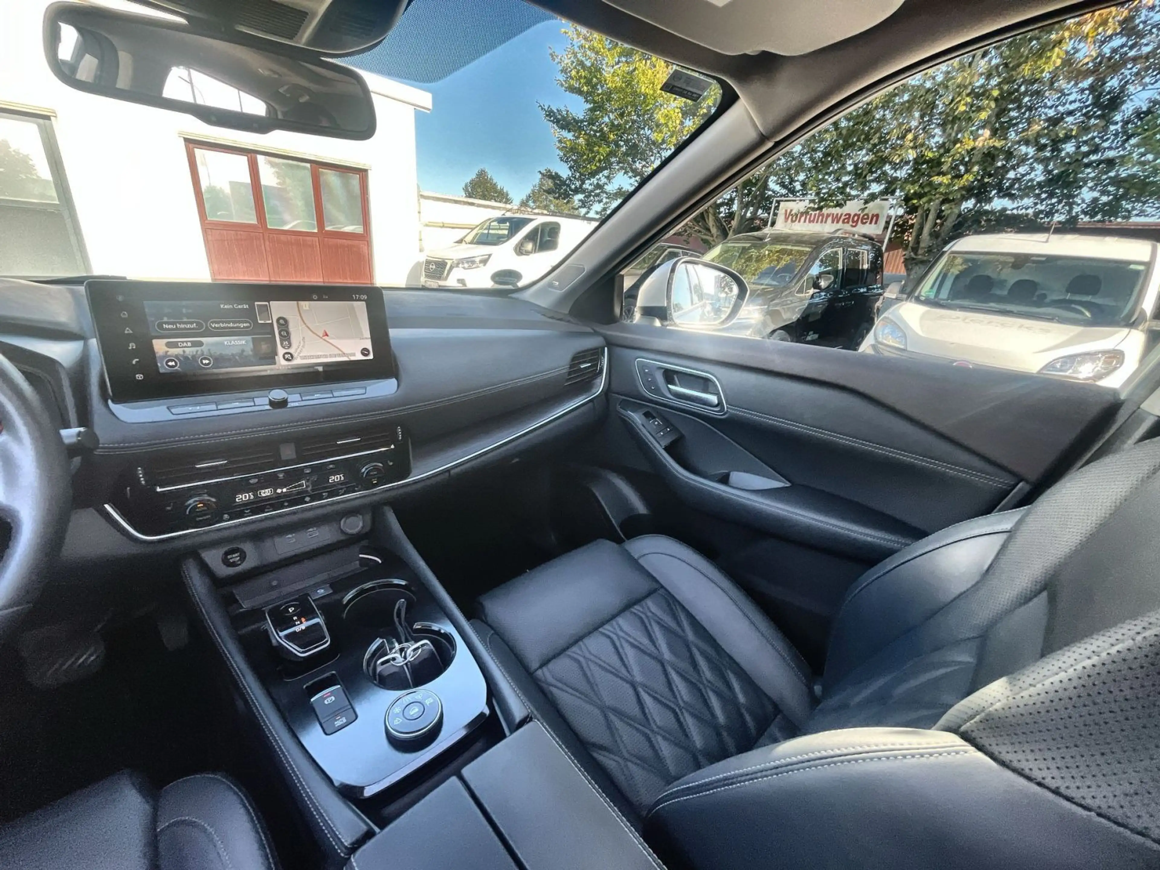 Nissan X-Trail e-Power e-4ORCE Tekna+ *Leder*Panorama — photo 11