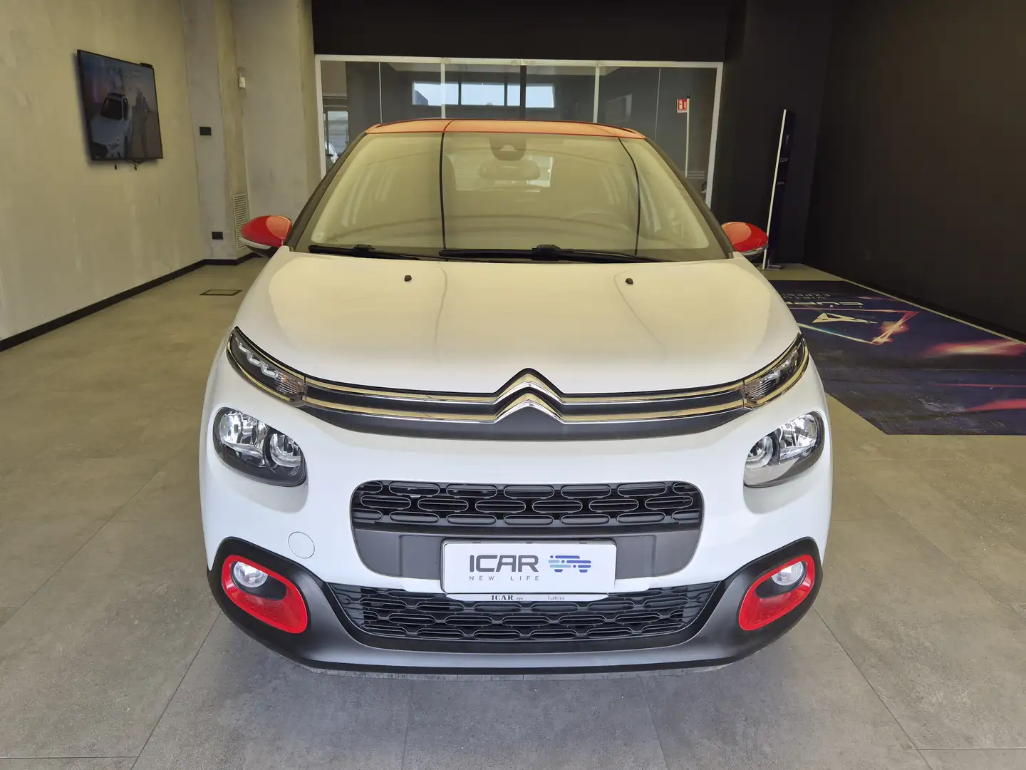 Citroen C3 1.2 PureTech Shine Bianco - 2