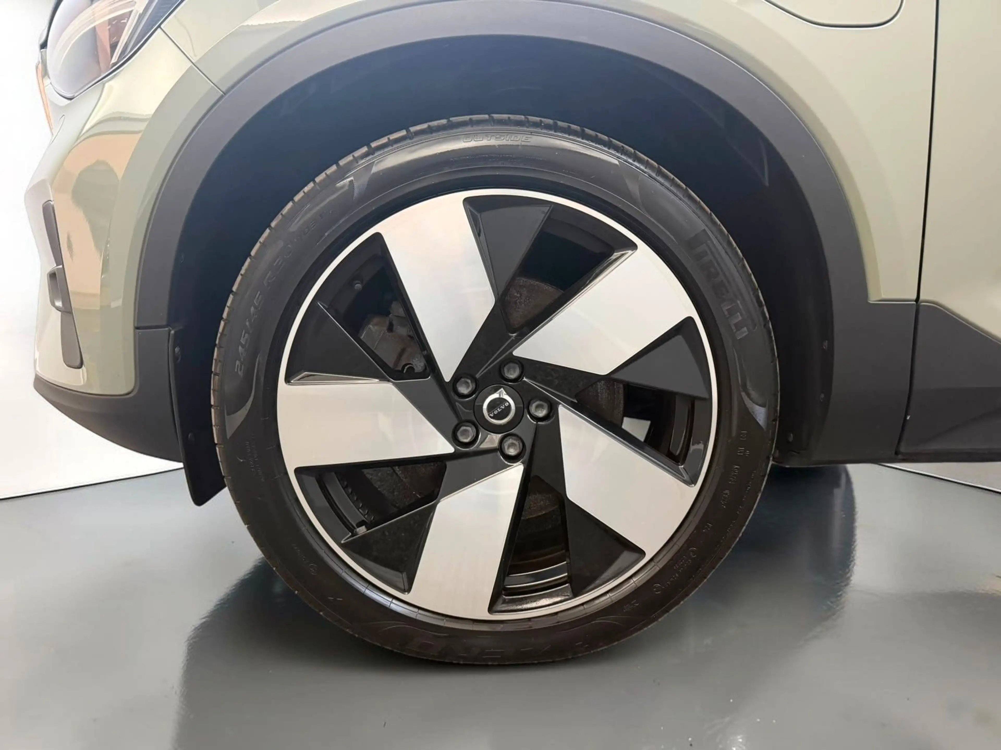 Volvo XC40 T5 Plus Bright Hybrid *20Z*KAM*ACC*LEDER — photo 4