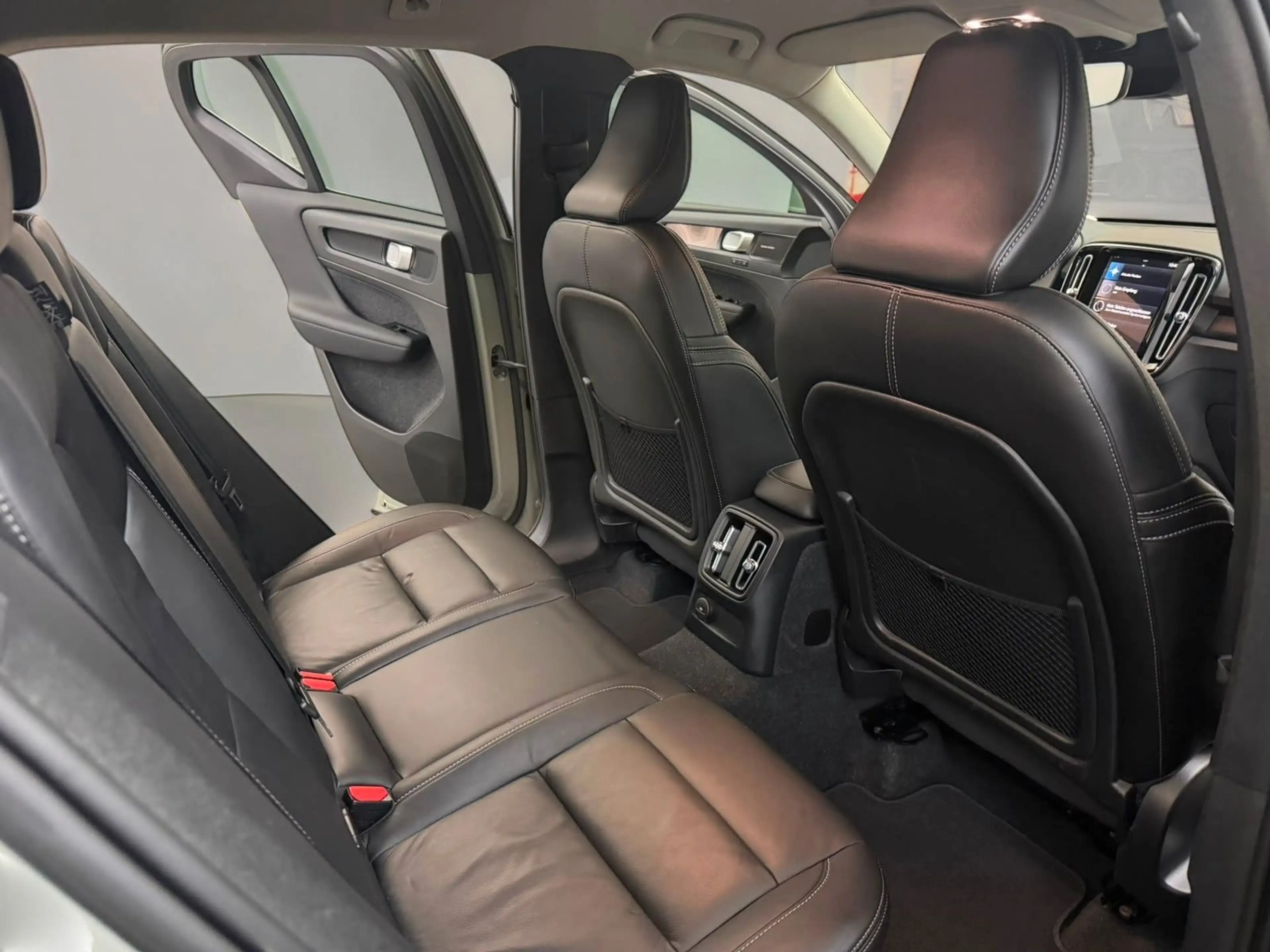 Volvo XC40 T5 Plus Bright Hybrid *20Z*KAM*ACC*LEDER — photo 14