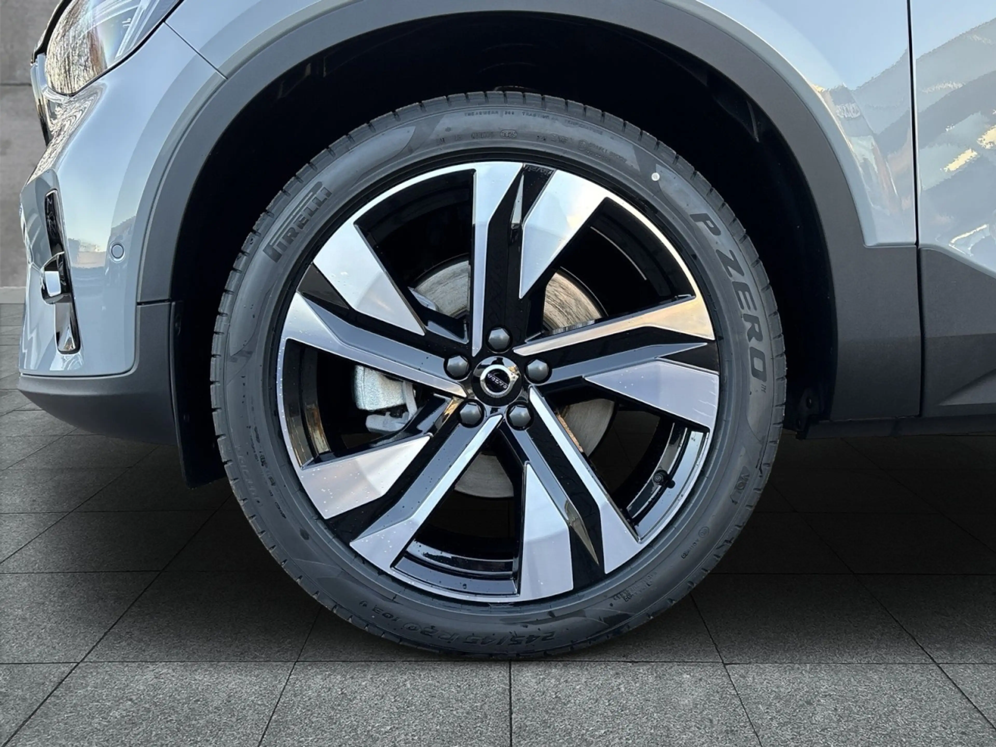 Volvo XC40 B4 2WD Ultra Dark (EURO 6e) Klima Rückfahrkamera — photo 7