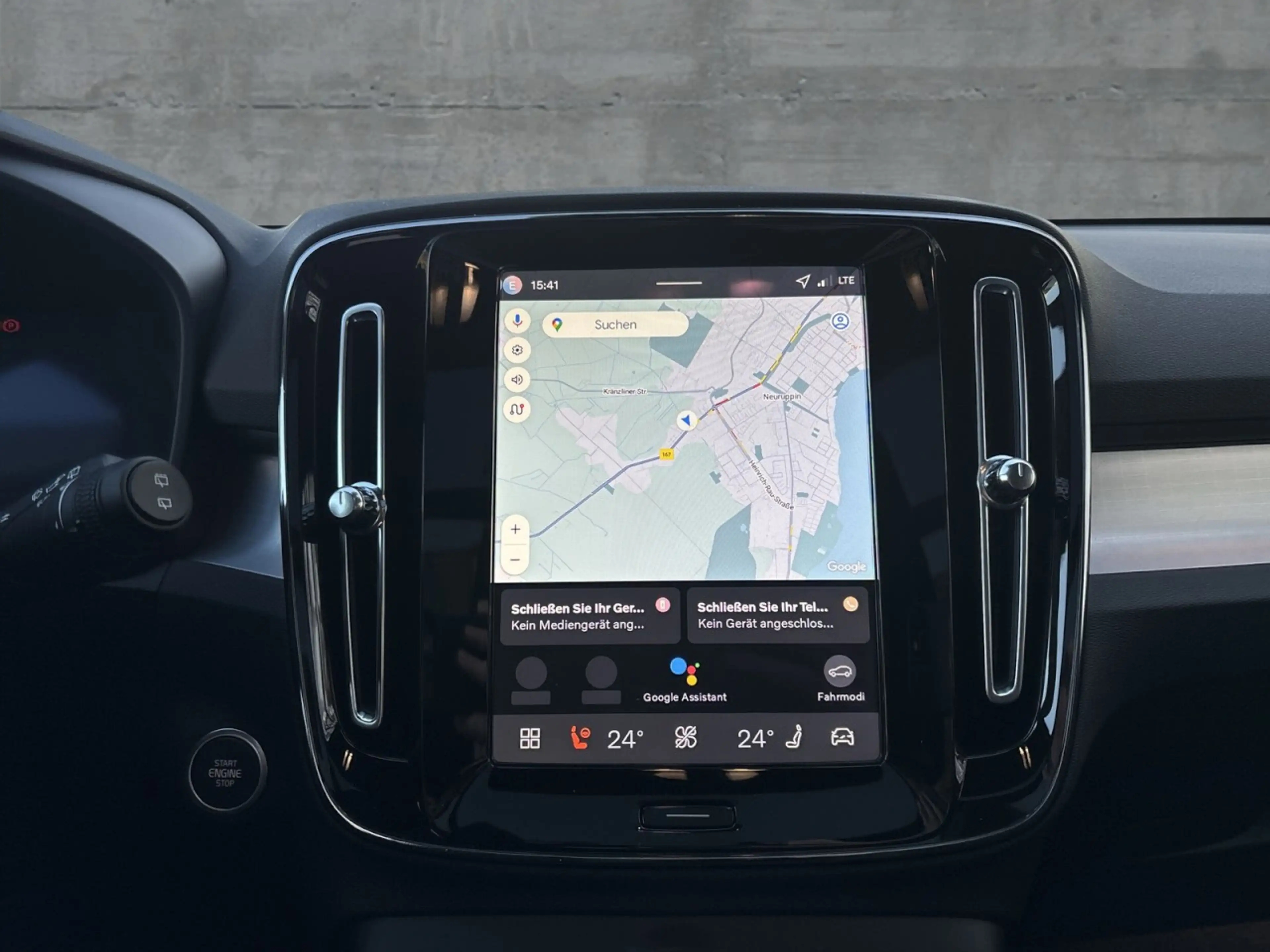 Volvo XC40 B4 2WD Ultra Dark (EURO 6e) Klima Rückfahrkamera — photo 14