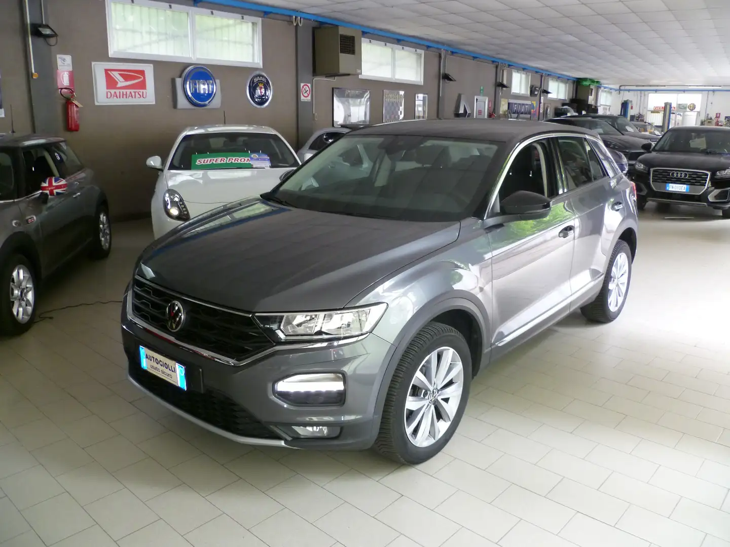 Volkswagen T-Roc T-Roc 1.5 tsi Style dsg -AUTOMATICA - Grau - 1