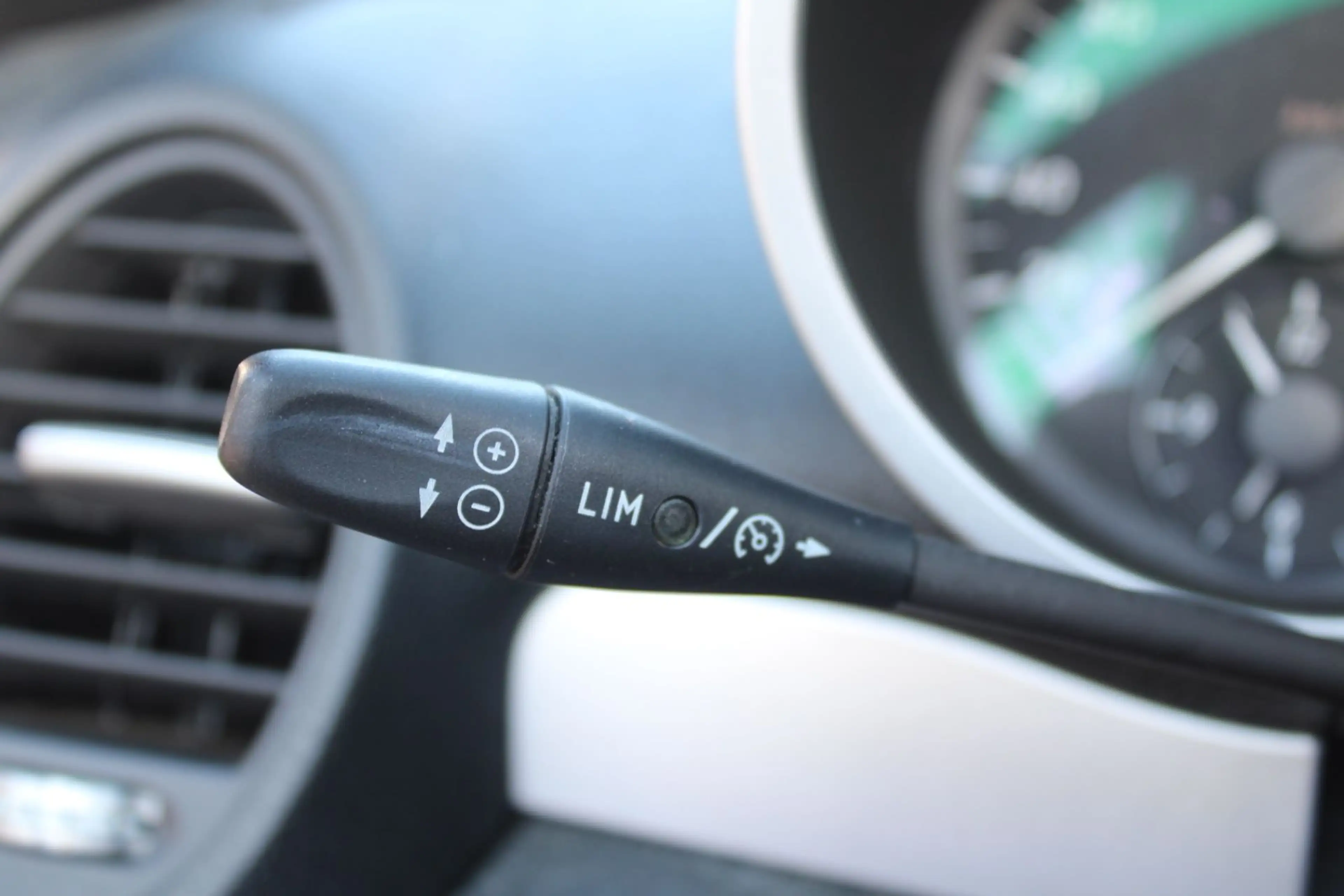 Mercedes-Benz SLK 280 *AUTOMATIK*AIRSCARF*KLIMA*LEDER*XENON! — photo 15
