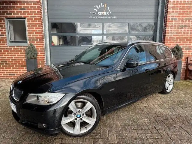 BMW 320 d PANORAMADACH,NAVI PROF,LEDER SPORTSITZE