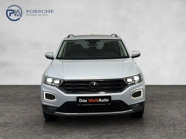 Volkswagen T-Roc view 2
