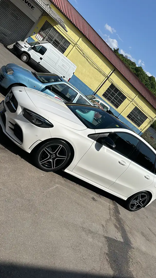 Mercedes-Benz B 200 d Premium auto - 1