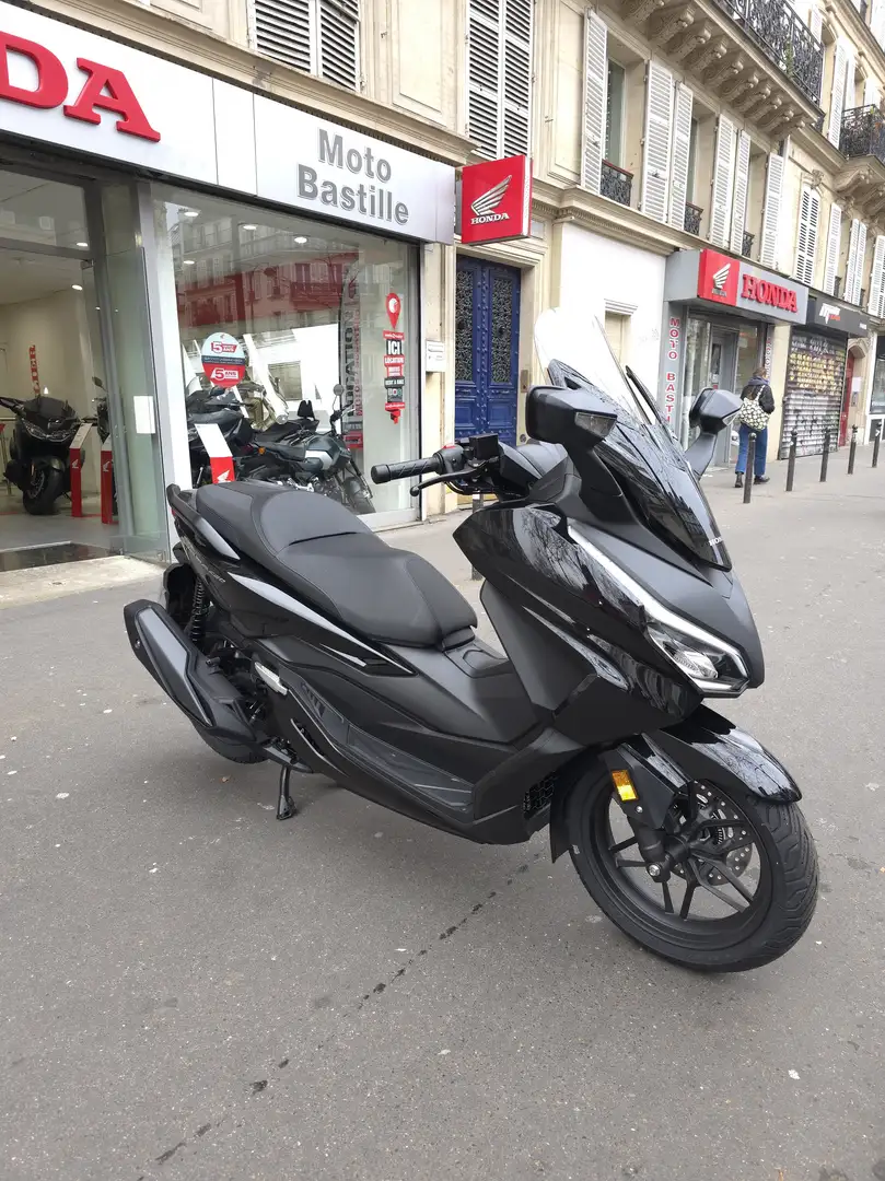 Honda Forza 350 Schwarz - 1