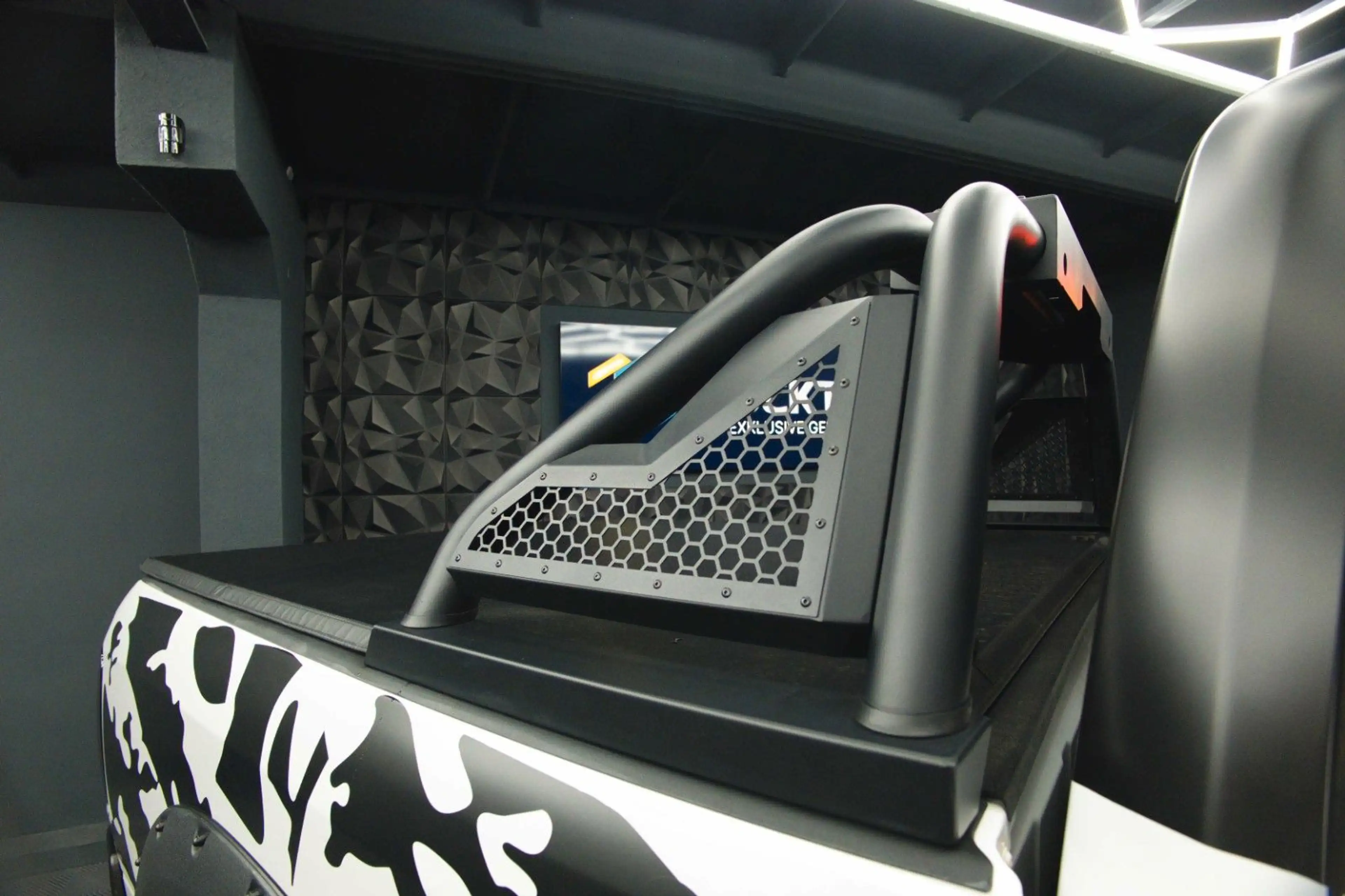 Dodge RAM 5.7 V8 HEMI 4x4 OFFROAD Night-Paket LONGBED — photo 10