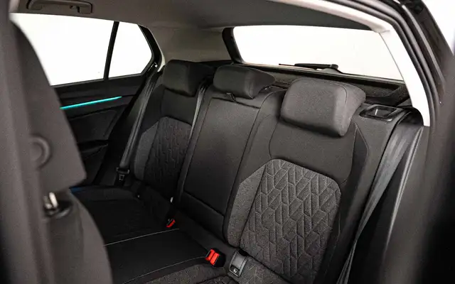 Volkswagen Golf view 7