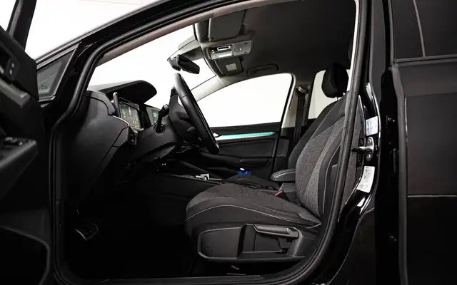 Volkswagen Golf view 8