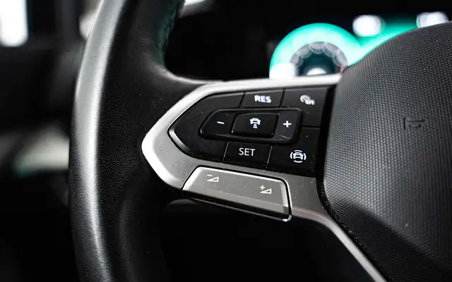 Volkswagen Golf view 12