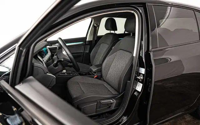 Volkswagen Golf view 9
