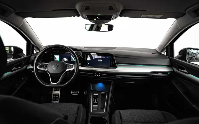 Volkswagen Golf view 10