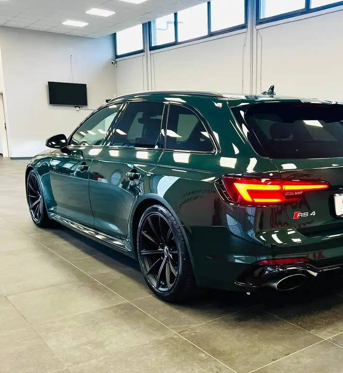 Audi RS4 2018 из Европы — купить под ключ