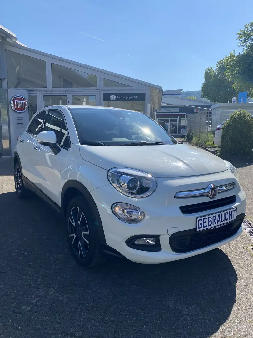 Fiat 500X 1.4 Turbo Automatik Lounge *LED, Navi, Leder, ACC* Weiß - 1