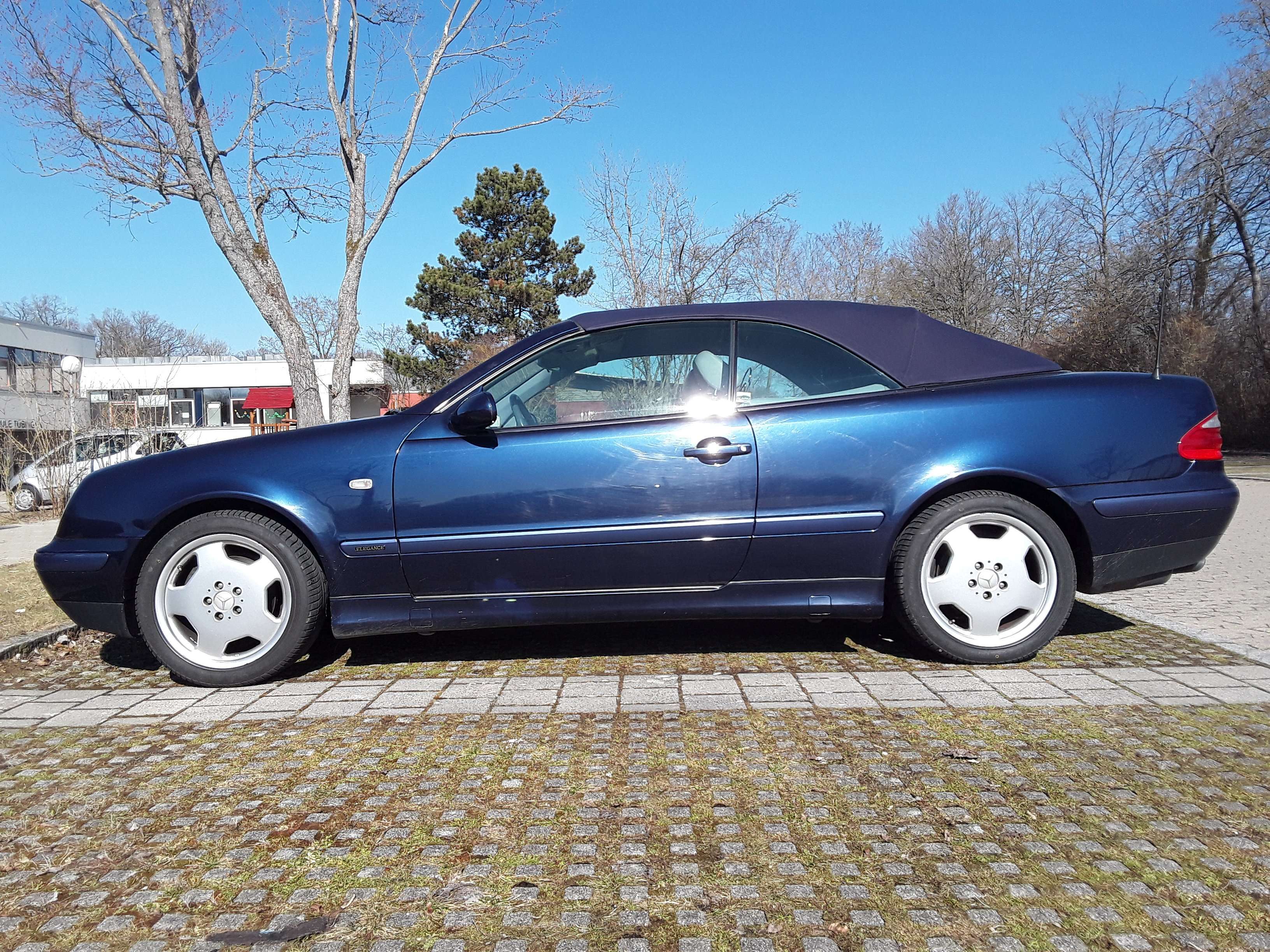 Second hand Mercedes Benz Clk-Class 