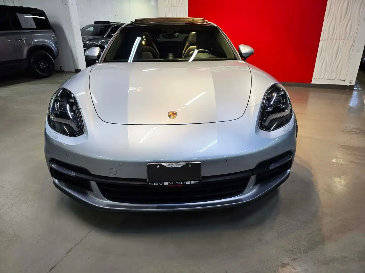 Porsche Panamera снимка Porsche Panamera
