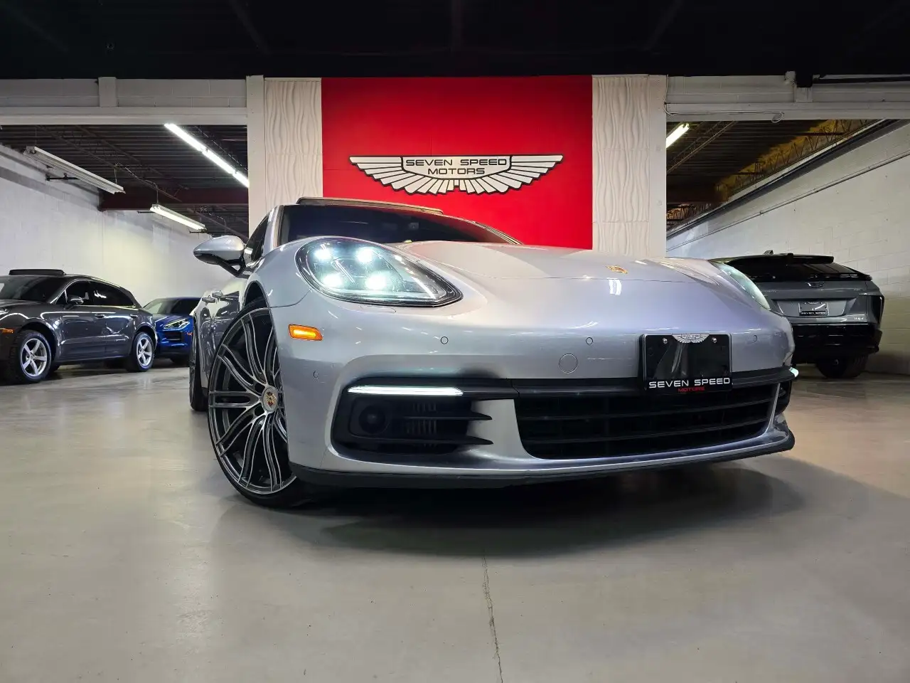 Porsche Panamera снимка Porsche Panamera